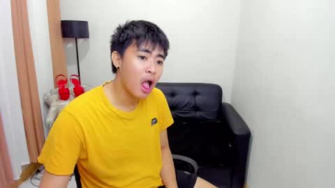 Snapshot of samuelangelo chatting on 2, 12, 2024 Sam online show from 2, 12, 2024