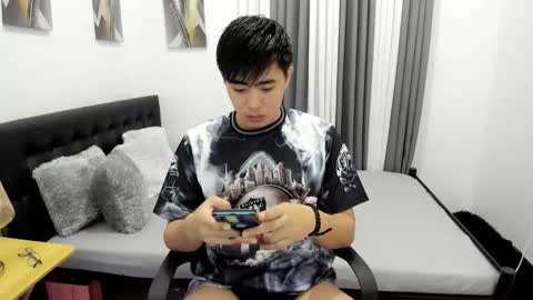 Snapshot of samuelangelo chatting on 2, 10, 2025 Sam online show from 2, 10, 2025