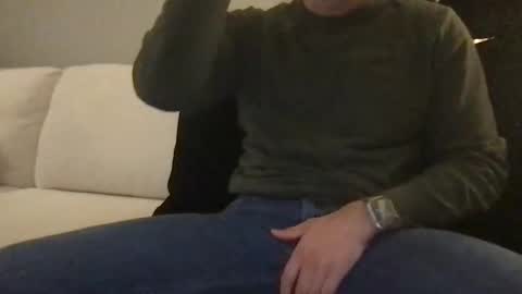 Snapshot of samwise2418 chatting on 20, 12, 2025 Sam W dick strip tease online show from 20, 12, 2025