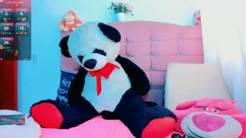 Snapshot of samy_huber chatting on 4, 7, 2026 SAMY HUBER online show from 4, 7, 2026