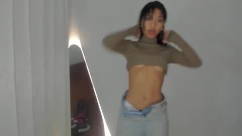 Snapshot of samy_jonnes_ chatting on 17, 1, 2025 Hello I am absent due to a family calamity I will return soon-hola estoy ausente por un problema familiar volvere pronto. online show from 17, 1, 2025