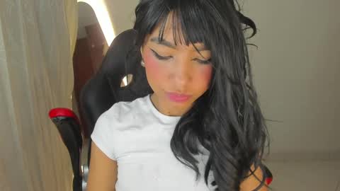 Snapshot of samy_jonnes_ chatting on 23, 2, 2025 Hello I am absent due to a family calamity I will return soon-hola estoy ausente por un problema familiar volvere pronto. online show from 23, 2, 2025