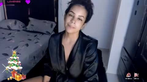 Snapshot of samykiss chatting on 23, 12, 2024 SamyHolbrook online show from 23, 12, 2024