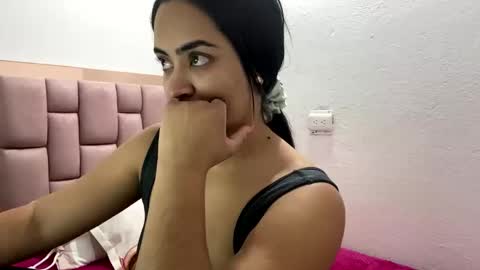 Snapshot of samyrosss6 chatting on 20, 10, 2025 Samy online show from 20, 10, 2025