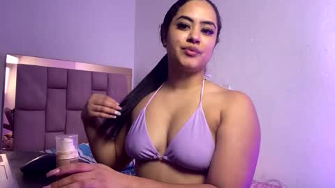 Snapshot of samyrosss6 chatting on 17, 12, 2025 Samy online show from 17, 12, 2025