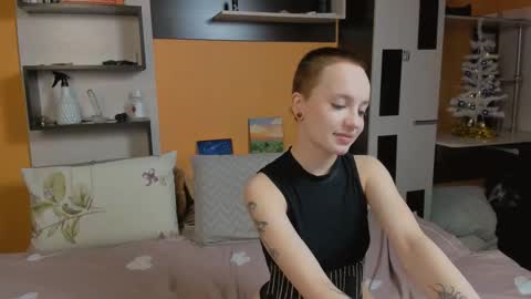 Snapshot of samyscott chatting on 19, 12, 2025 SamyScott online show from 19, 12, 2025