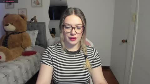 Snapshot of samysweet_8 chatting on 30, 4, 2026 Samanta online show from 30, 4, 2026