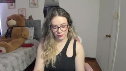 Snapshot of samysweet_8 chatting on 1, 5, 2026 Samanta online show from 1, 5, 2026