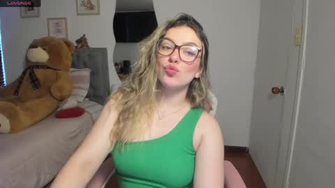 Snapshot of samysweet_8 chatting on 19, 5, 2026 Samanta online show from 19, 5, 2026