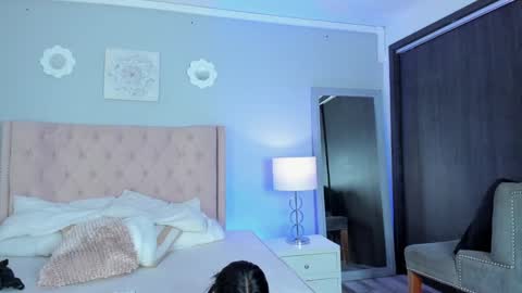 MilaSander online show from 8, 1, 2025