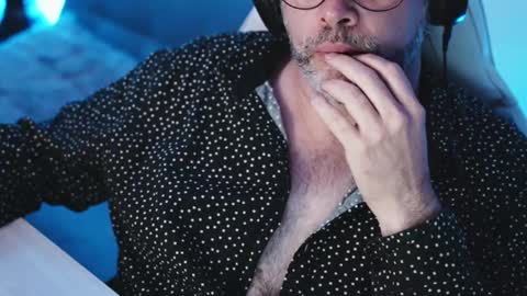 Sanders online show from 20, 2, 2025