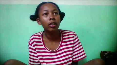 sandra1253099 online show from 1, 11, 2025