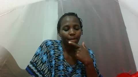 Snapshot of sandra_milly chatting on 16, 12, 2025 sandra online show from 16, 12, 2025