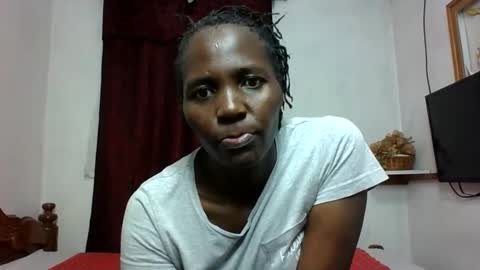 Snapshot of sandra_milly chatting on 17, 12, 2025 sandra online show from 17, 12, 2025