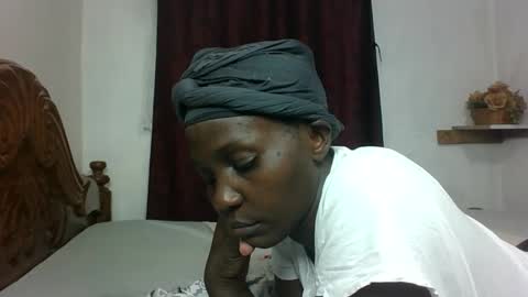 Snapshot of sandra_milly chatting on 22, 12, 2025 sandra online show from 22, 12, 2025