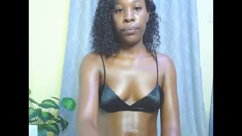 Snapshot of sandrah_ chatting on 27, 11, 2025 Sandy online show from 27, 11, 2025