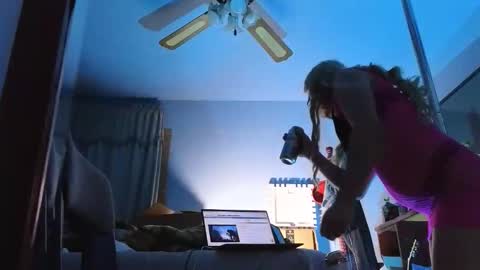 Sandra online show from 19, 4, 2026