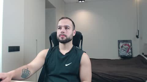 Snapshot of sandro_best chatting on 4, 2, 2026 DeAlex online show from 4, 2, 2026