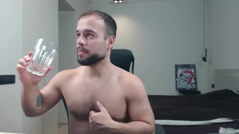 Snapshot of sandro_best chatting on 9, 2, 2026 DeAlex online show from 9, 2, 2026