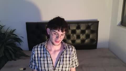 Snapshot of sandro_vitali chatting on 18, 10, 2025 sandro_vitali online show from 18, 10, 2025