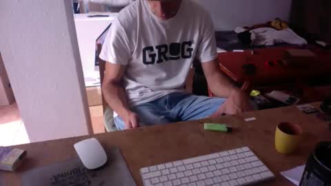 Snapshot of sandropertoni chatting on 14, 10, 2025 lucas online show from 14, 10, 2025