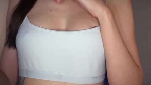 Snapshot of sandysun_shine chatting on 15, 12, 2025 Sandy online show from 15, 12, 2025