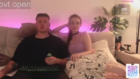 Snapshot of sansa_mur chatting on 6, 8, 2026 Sansa and Alex online show from 6, 8, 2026