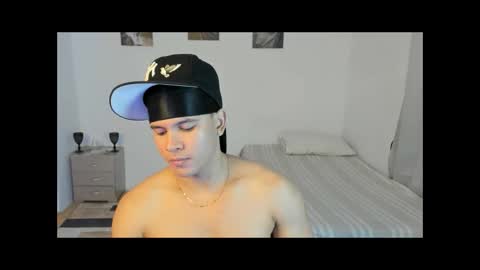 Snapshot of sant_wahlberg chatting on 27, 5, 2026 Sant online show from 27, 5, 2026