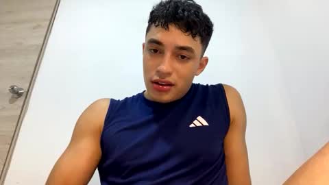Snapshot of santi36rt chatting on 27, 5, 2026 santi36rt online show from 27, 5, 2026