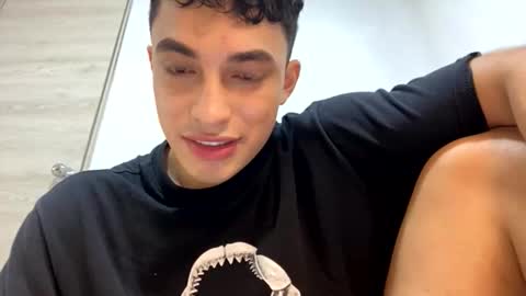Snapshot of santi36rt chatting on 31, 5, 2026 santi36rt online show from 31, 5, 2026