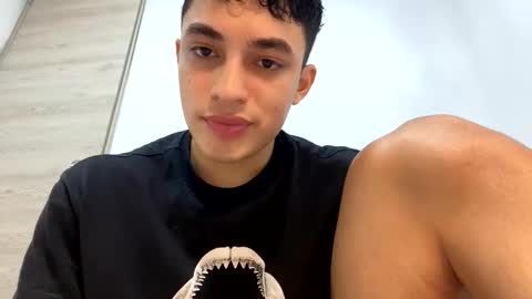 Snapshot of santi36rt chatting on 5, 6, 2026 santi36rt online show from 5, 6, 2026