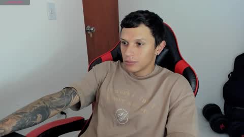 Snapshot of santi_alpha chatting on 14, 9, 2025 Santi online show from 14, 9, 2025