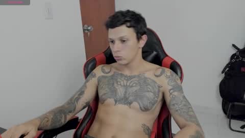 Snapshot of santi_alpha chatting on 2, 10, 2025 Santi online show from 2, 10, 2025