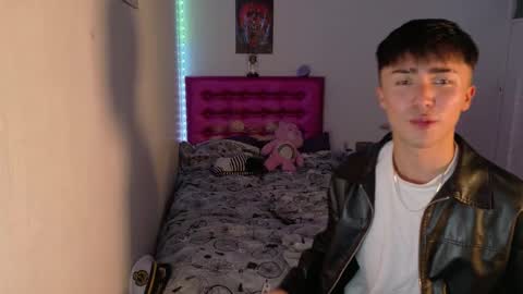 Snapshot of santi_fabulous chatting on 19, 12, 2025 santi_fabulous online show from 19, 12, 2025