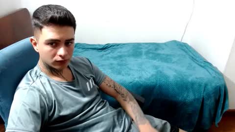 Snapshot of santi_ss chatting on 8, 9, 2025 santi_ss online show from 8, 9, 2025