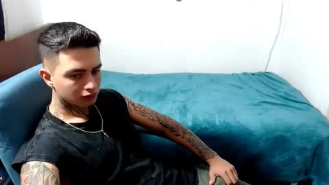 Snapshot of santi_ss chatting on 1, 10, 2025 santi_ss online show from 1, 10, 2025