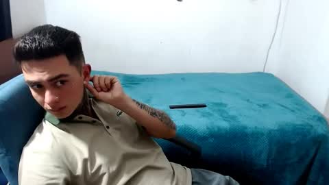 Snapshot of santi_ss chatting on 4, 10, 2025 santi_ss online show from 4, 10, 2025