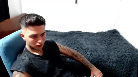 Snapshot of santi_ss chatting on 10, 10, 2025 santi_ss online show from 10, 10, 2025