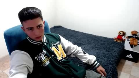 Snapshot of santi_ss chatting on 15, 10, 2025 santi_ss online show from 15, 10, 2025