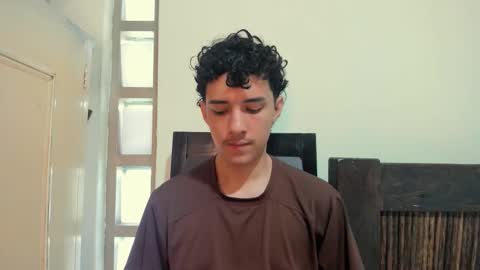 Snapshot of santi_twink19 chatting on 11, 10, 2025 santi_twink19 online show from 11, 10, 2025