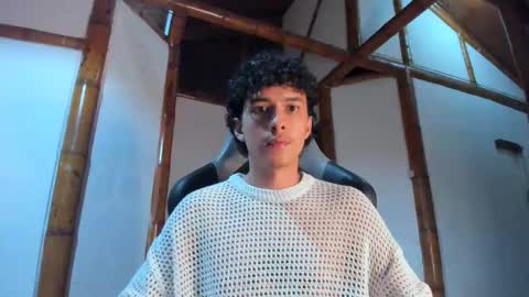 santi_twink19 online show from 9, 2, 2026