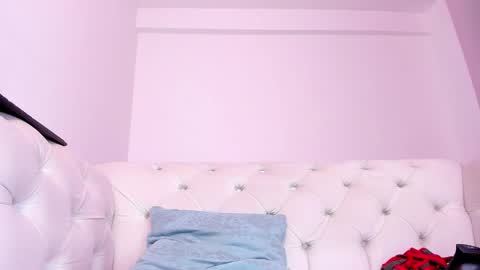 santiago_huntt online show from 20, 2, 2025