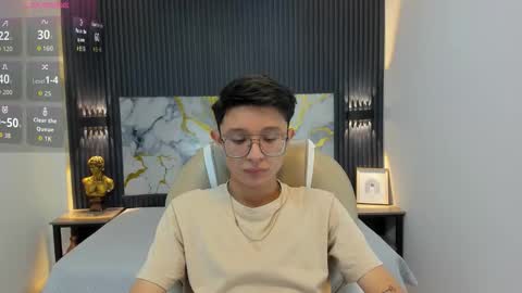 santiago_russo18 online show from 3, 10, 2025