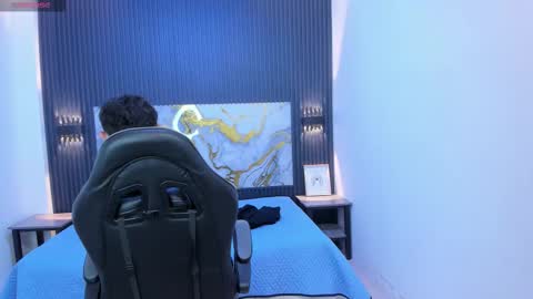 santiago_russo18 online show from 3, 3, 2026