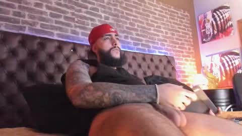 Santiago Hincapiie online show from 9, 3, 2026