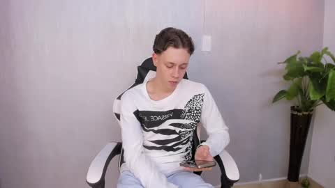 Julius Novachrono  online show from 9, 9, 2025