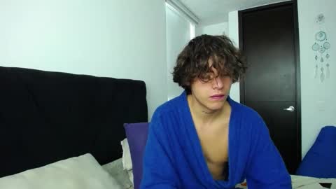 Snapshot of santii_rose chatting on 17, 12, 2024 Santii online show from 17, 12, 2024