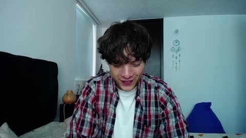 Snapshot of santii_rose chatting on 20, 12, 2024 Santii online show from 20, 12, 2024