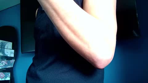 Snapshot of santii_rose chatting on 2, 2, 2025 Santii online show from 2, 2, 2025