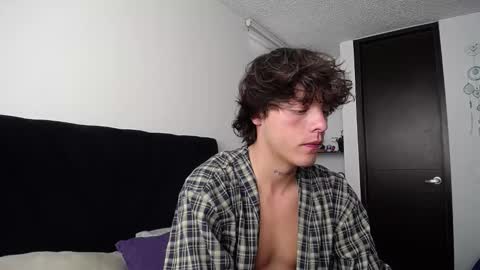 Snapshot of santii_rose chatting on 27, 2, 2025 Santii online show from 27, 2, 2025